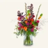 Mix van verse bloemen in losse stijl.