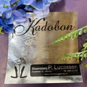 Geef een fleurig cadeau met onze cadeaubon! Perfect voor elke gelegenheid en inwisselbaar voor prachtige bloemen, planten of accessoires.